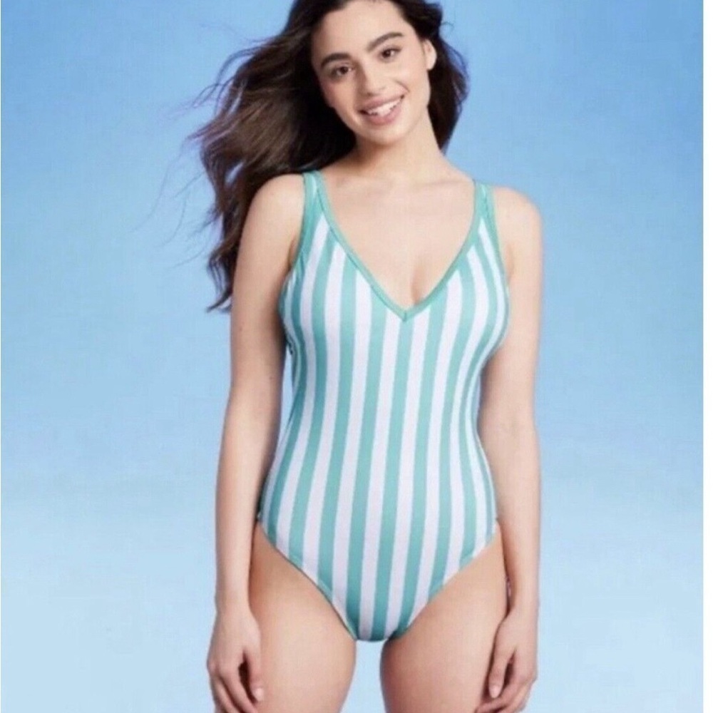 NWT Kona Sol Swimsuit - Size 14W